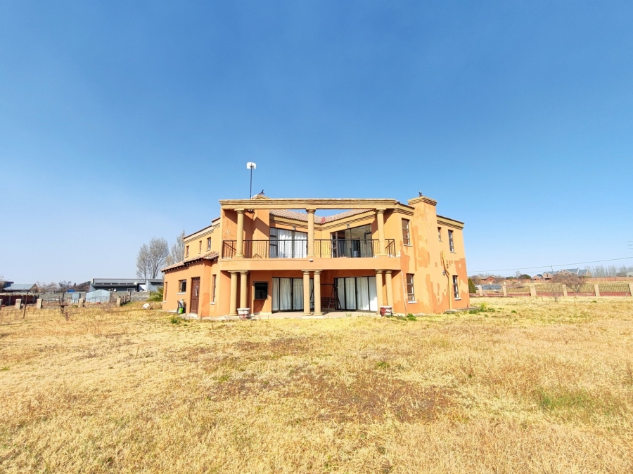 5 Bedroom Property for Sale in Grimbeeck Park North West